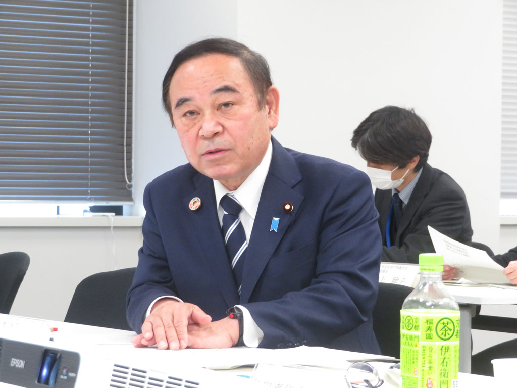 児童手当の見直しに反対意見相次ぐ 子ども・子育て会議