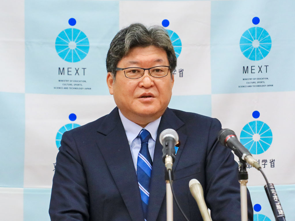 冬季休業の延長 「学校への要請、考えていない」文科相