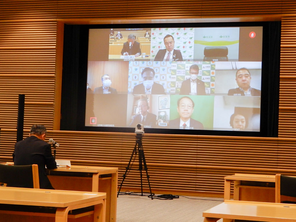 ICT活用した学びの効果検証へ 長野・三重などの高校で
