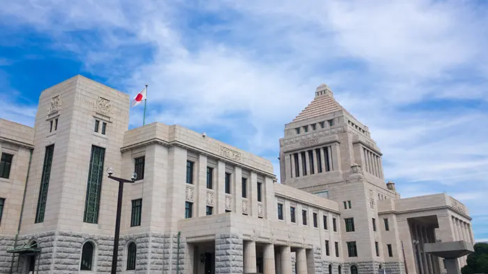 教員配置の充実を含む24年度予算案が衆院通過 年度内に成立へ