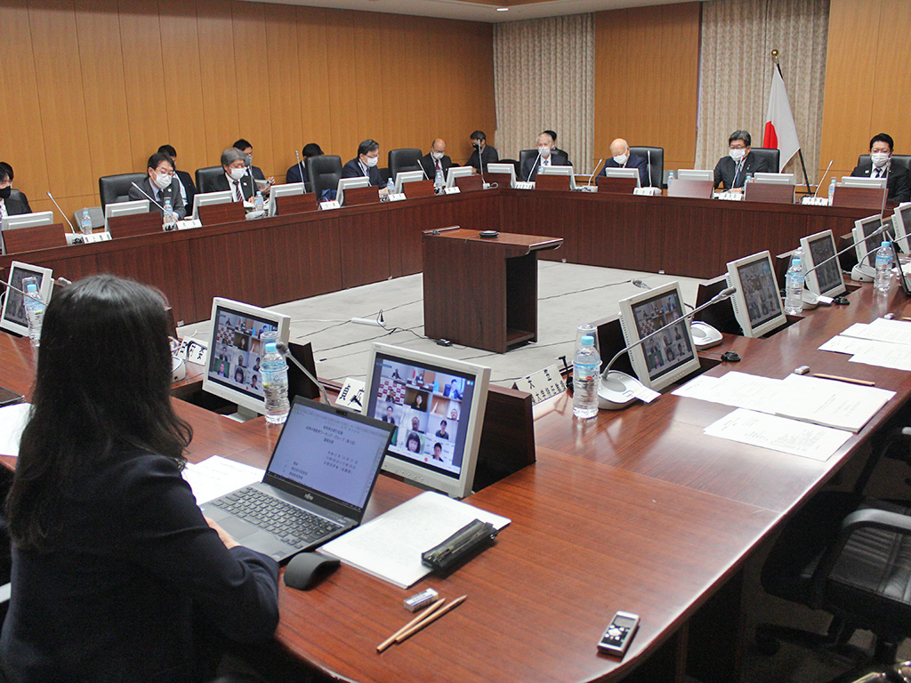 「少人数学級で全て解決はしない」 教育再生実行会議WG