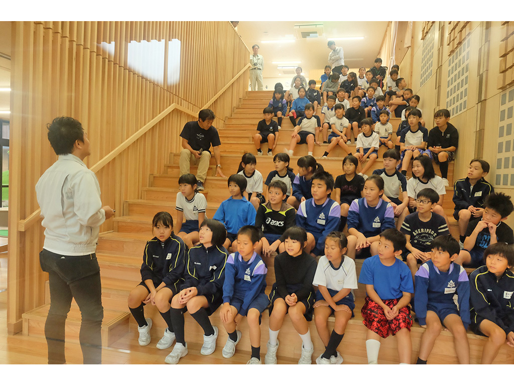 富山・星の杜小の「木育」 キッズデザイン優秀賞受賞