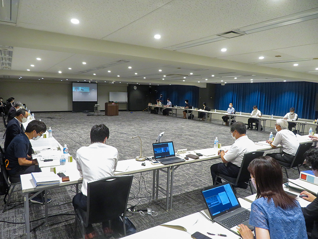 児相の一時保護件数1.3倍増 子供の処遇改善策検討へ