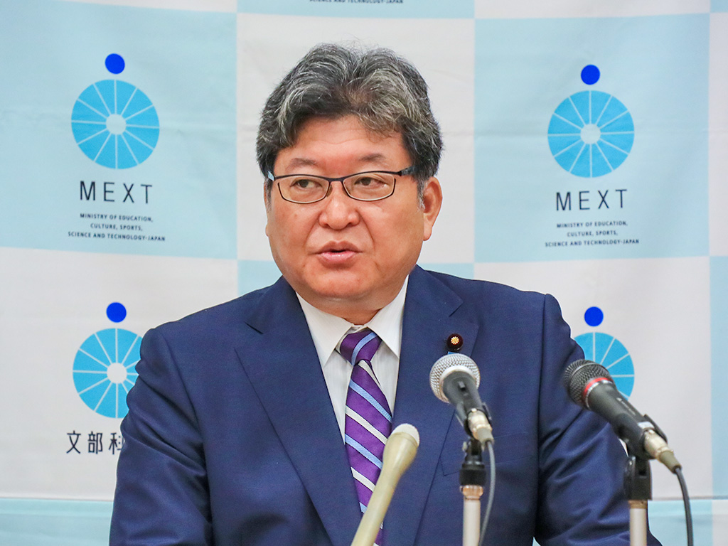 9月入学「国民に混乱や心配」と反省 萩生田文科相会見詳報