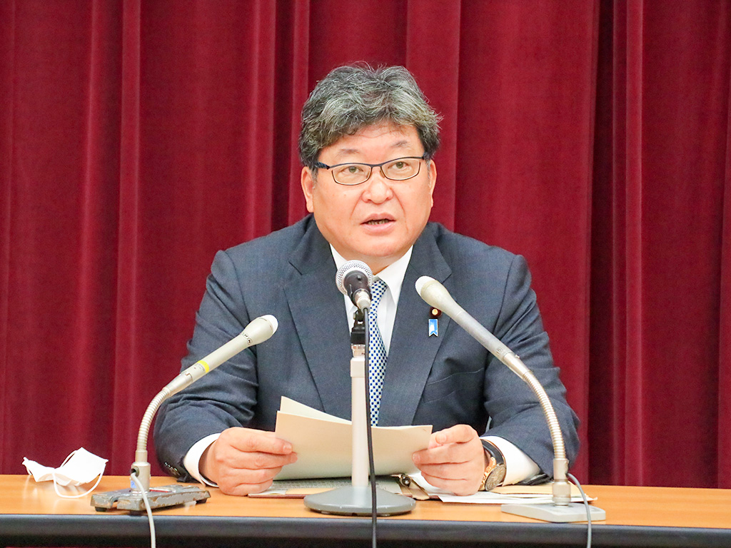少人数学級「来年度予算で検討」 教育再生実行会議が合意文書