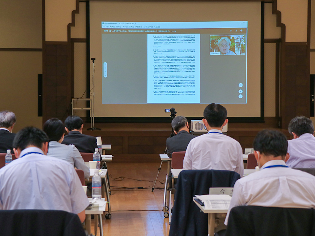 小学校高学年の教科担任制、2022年度導入 中教審骨子案