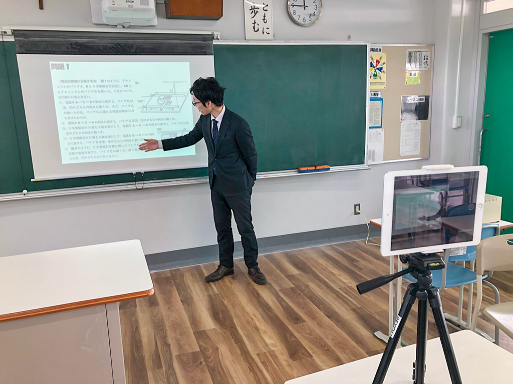 リアル×オンライン 静岡聖光学院が挑む新しい教室空間