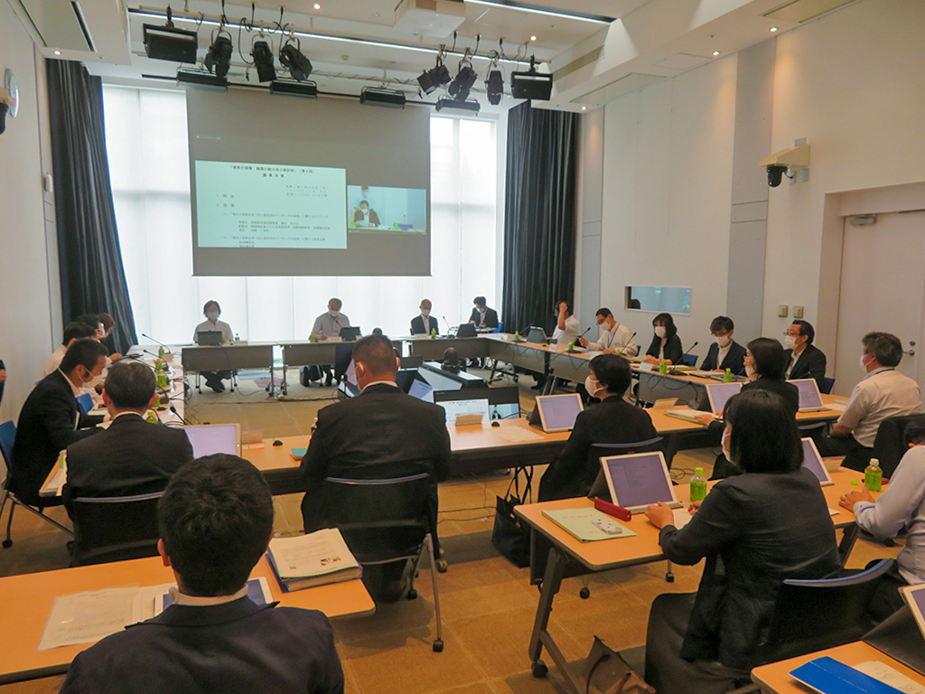 自治体の保育士確保策を報告 高校生に保育の魅力を授業