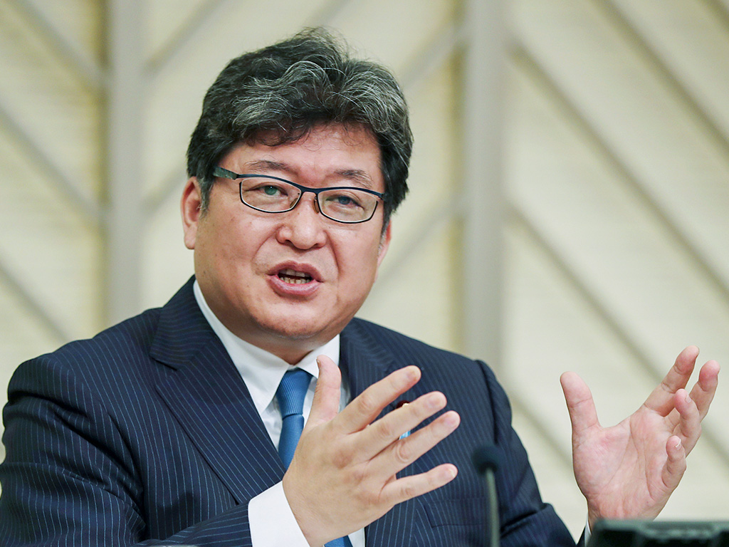 教員免許を国家資格に 更新講習も1回のみ、文科相表明