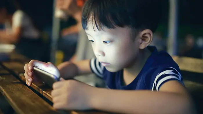 子どもの無断課金の相談増 国民生活センターが注意喚起