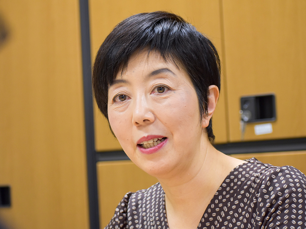 「『論理国語』の導入への批判は理解できない」と話す新井教授