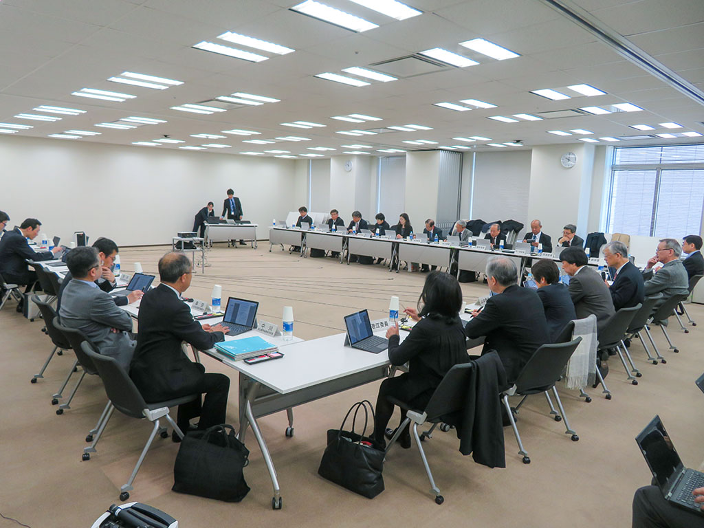 標準授業時数の在り方見直し 教育課程部会で議論開始