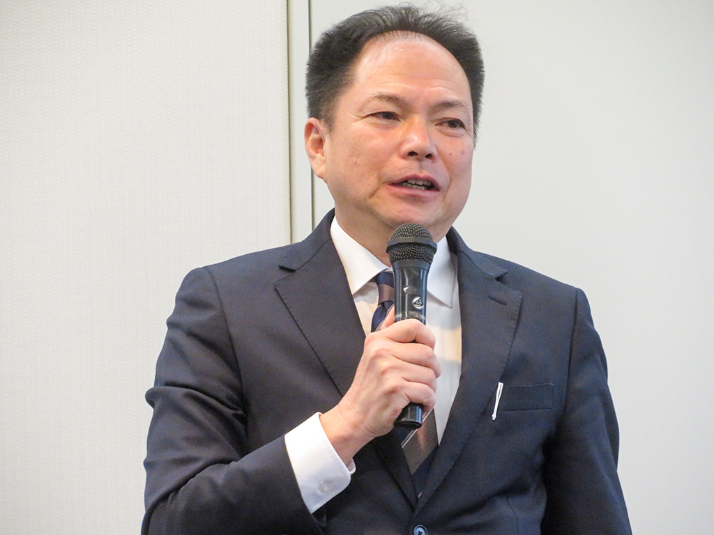 学校ICT活用フォーラムで講演する毛利校長