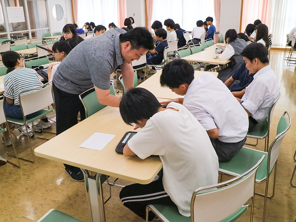 【AI時代の教育を探る】学習進度2倍に キュビナの衝撃