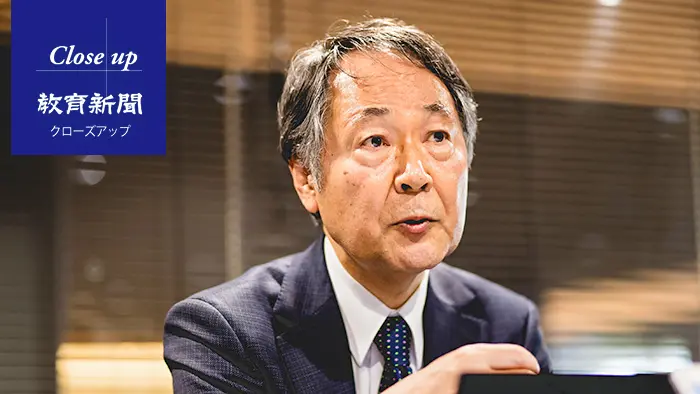 インタビューに応じる小川名誉教授＝撮影：市川五月