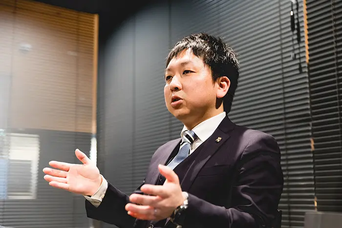 「校則とは何かは奥が深いテーマ」と話す＝撮影:市川五月
