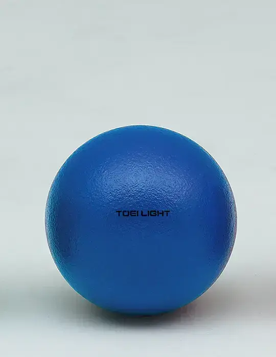 ソフトフォームボール180　3,850円（税込）　トーエイライト（株）