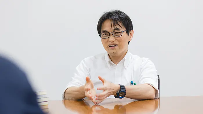 生徒の「羅生門には副詞が少ない」の一言で、授業が変わったと話す＝撮影：市川五月