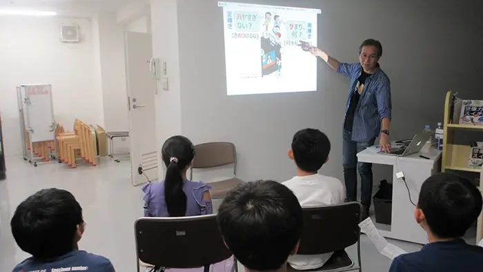 「4つの想像力のスイッチ」を 下村健一さんが小学生に課外授業