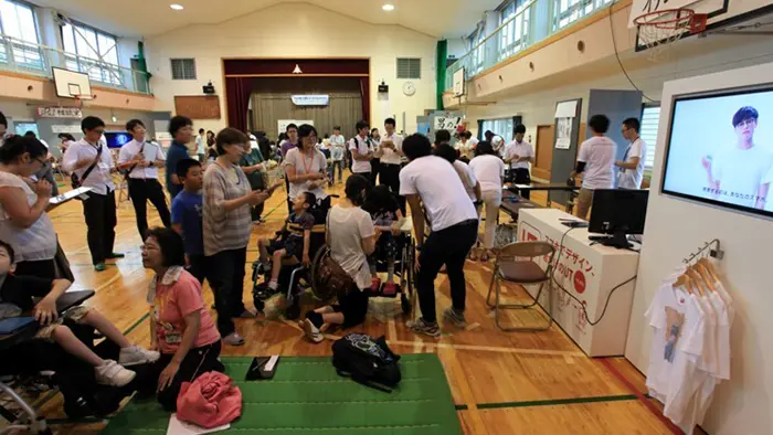 ユニクロとコラボした授業＝関口教諭提供