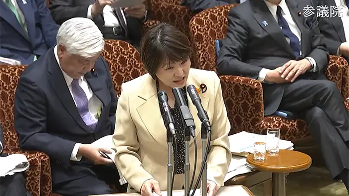 文科相と財務相が見解述べる一幕 教員給与に関する文科案と財務案
