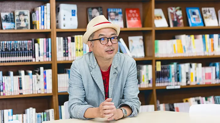 学校に入ってから生徒の悩みを聞くまでには時間がかかったと話す＝撮影：市川五月