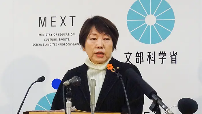 学習指導要領の改訂に向けて中教審の議論への期待などを語る阿部文科相＝撮影：山田博史