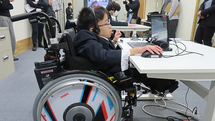テレワークでもチームワーク 肢体不自由の生徒が就労体験
