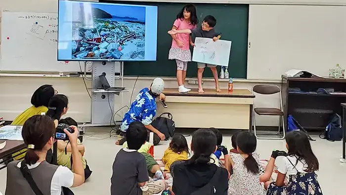 「Thinkers サマーキャンプ in 福岡 2024」で発表をする子どもたち