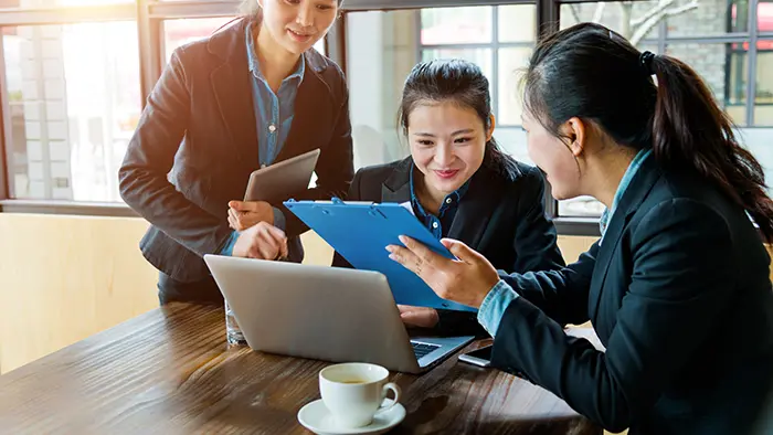 iStock.com/baona