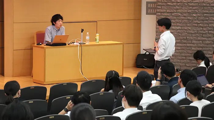 自由進度学習「教師の見通しを子どもと共有」 研修会で難波教諭
