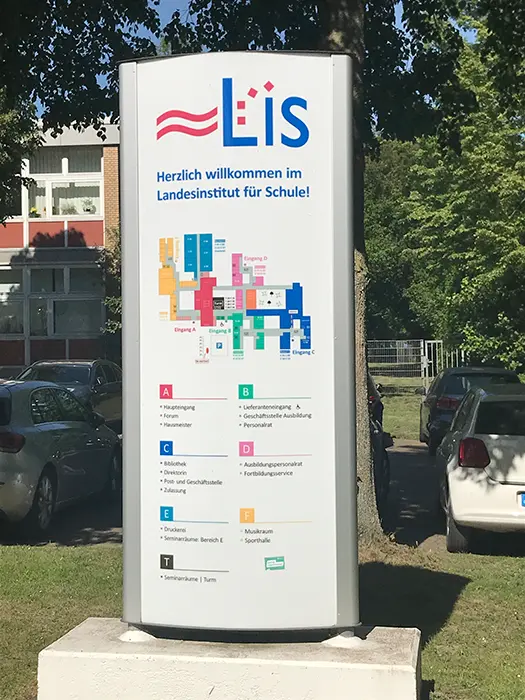 ブレーメン市にある州立学校研究所（LIS）のオフィス＝提供:佐藤仁