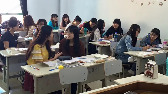 筆者が勤務していた大連市内の大学での日本語学科の授業。
