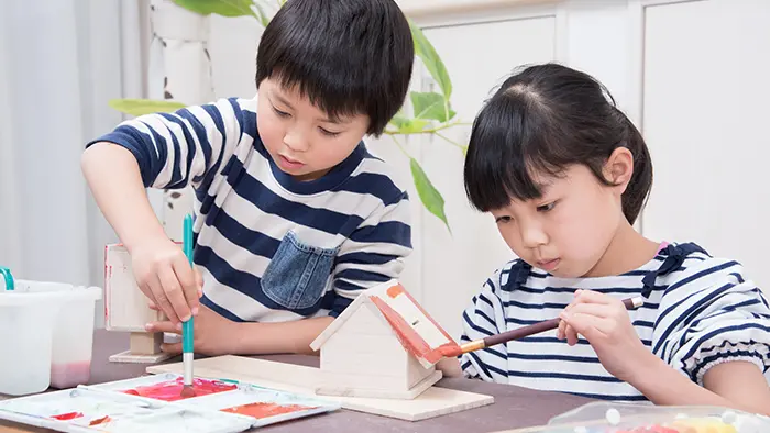 夏休みの宿題「任意制のものがある」42％ 自由研究や読書感想文