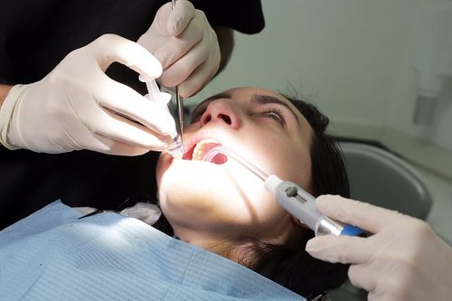 Angeli custodi in studio: le nostre assistenti alla poltrona