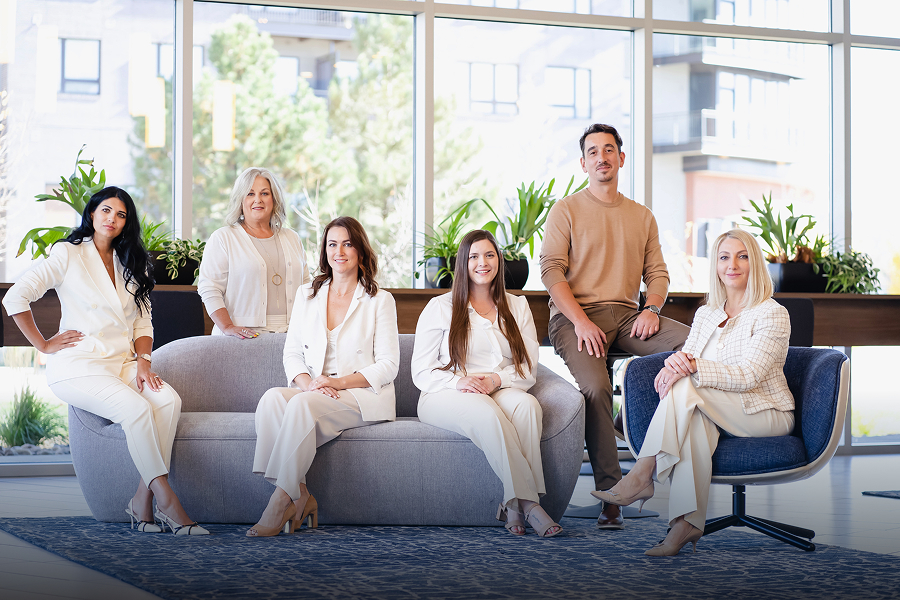 Own Sweethome Team - Group photo of team members 