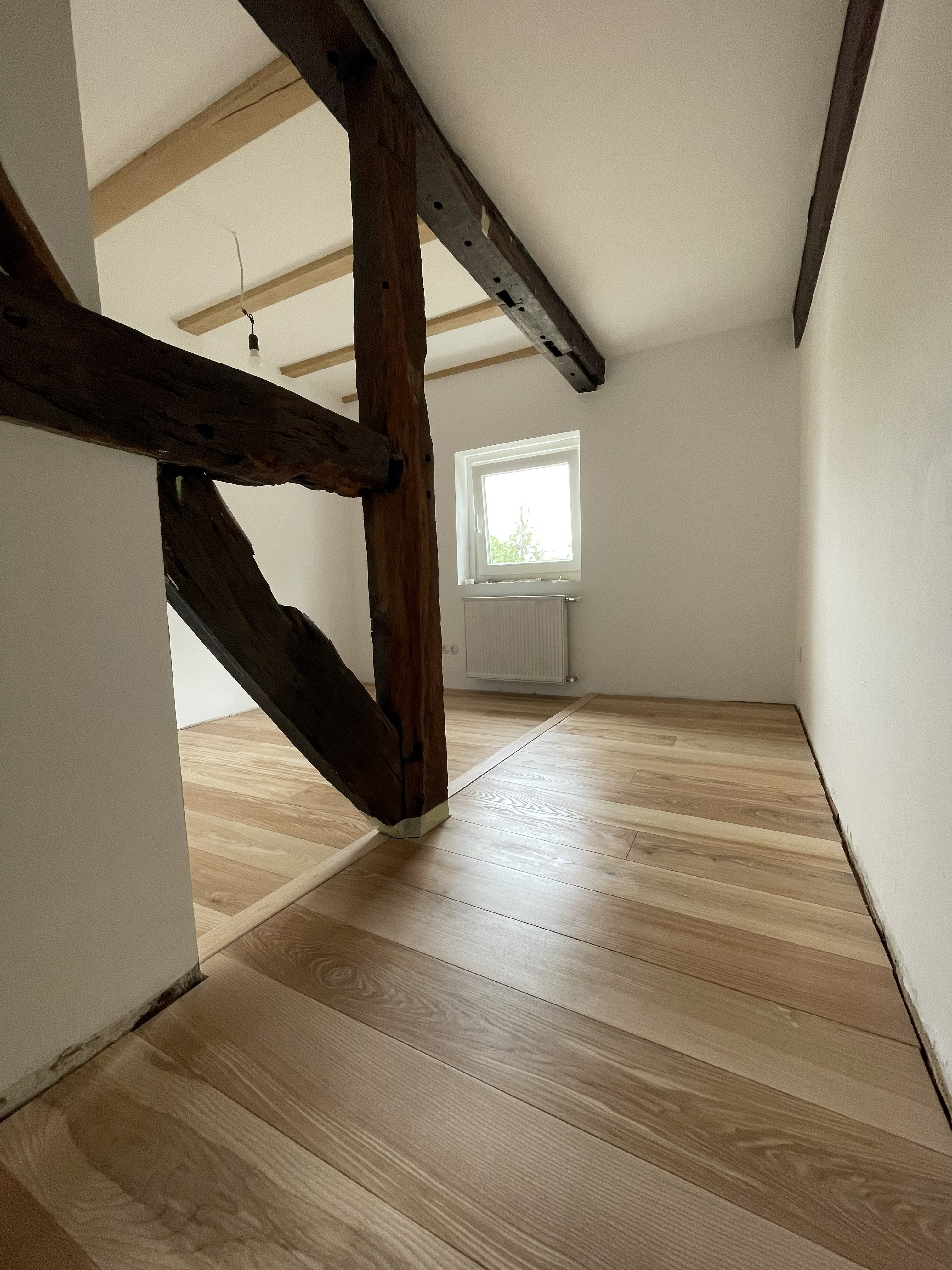 Fachwerksanierung & Verlegung von Holzdielen