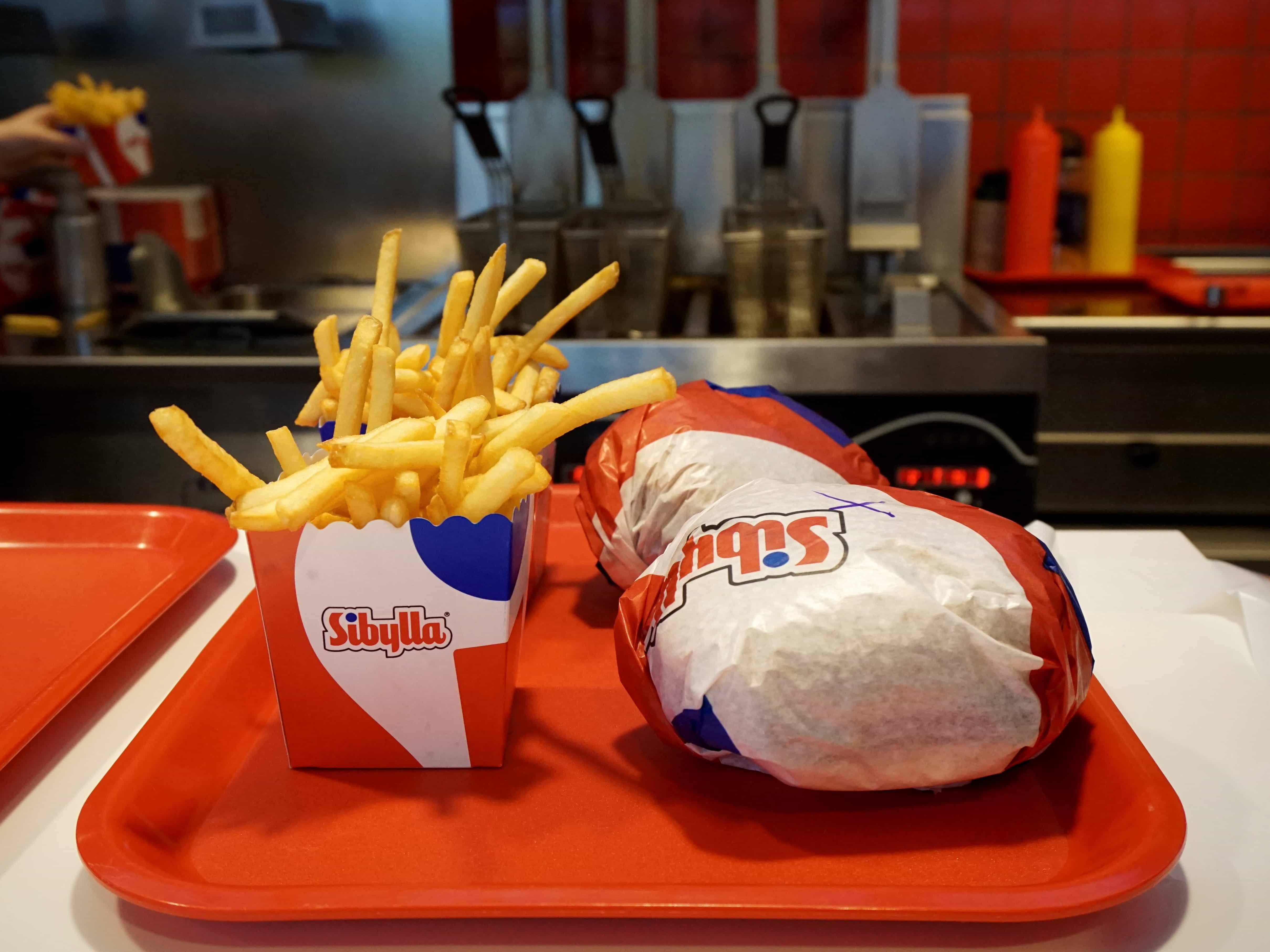 From 400 logins a month to hundreds every week: How Sibylla rebuilt engagement across 120 restaurants with Ziik