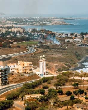 Arrivo a Dakar: Il battito della capitale