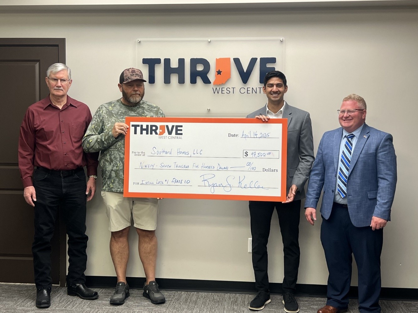 Left to Right: Josh Alsip, RDA; Jon Holloway, A and J Developers, LLC; Nick McCollum, Clay County Chamber of Commerce; Ryan Keller, Thrive West Central; Julie Hart, Thrive West Central; Austin Staley, A and J Developers, LLC; Michele Barrett, Thrive West Central; Shellina Shearer, Clay County Chamber of Commerce; Richard Shagley, Wright, Shagley, Lowery; Heidi Young, IEDC.