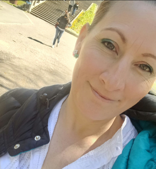 Anacarina, collaboratrice domestica Baze