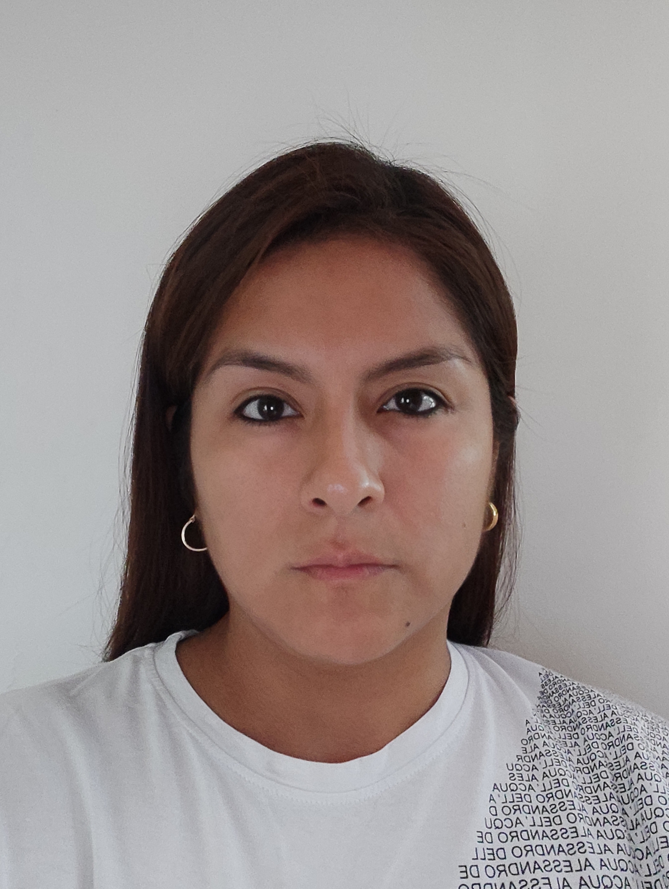 Anacarina, collaboratrice domestica Baze