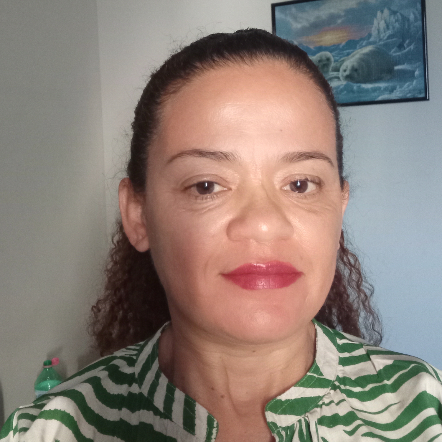 Anacarina, collaboratrice domestica Baze