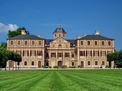 An image of the Léon Mansion