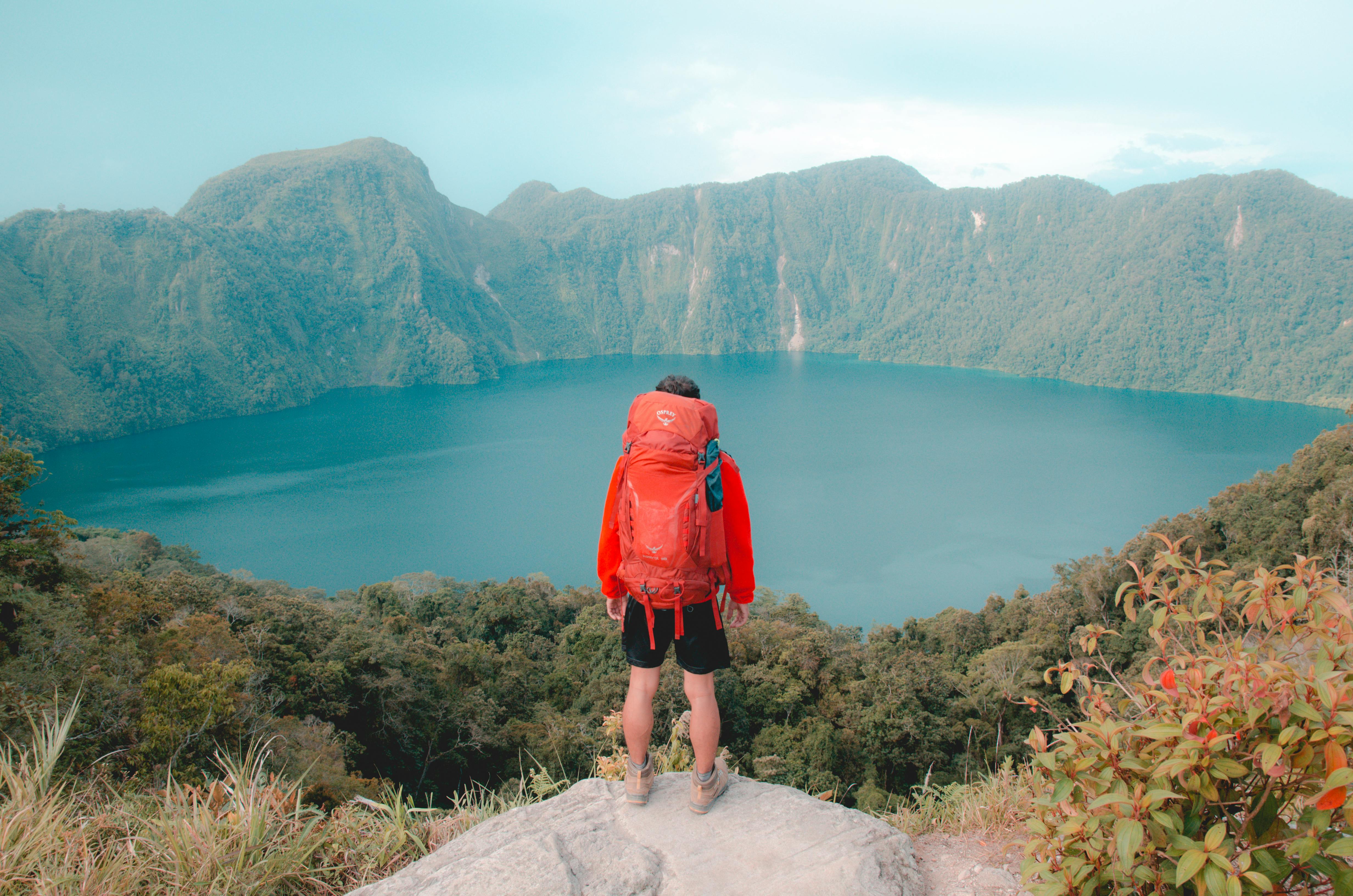 The Silent Choreography: Exploring Minimalism in Visual Storytelling