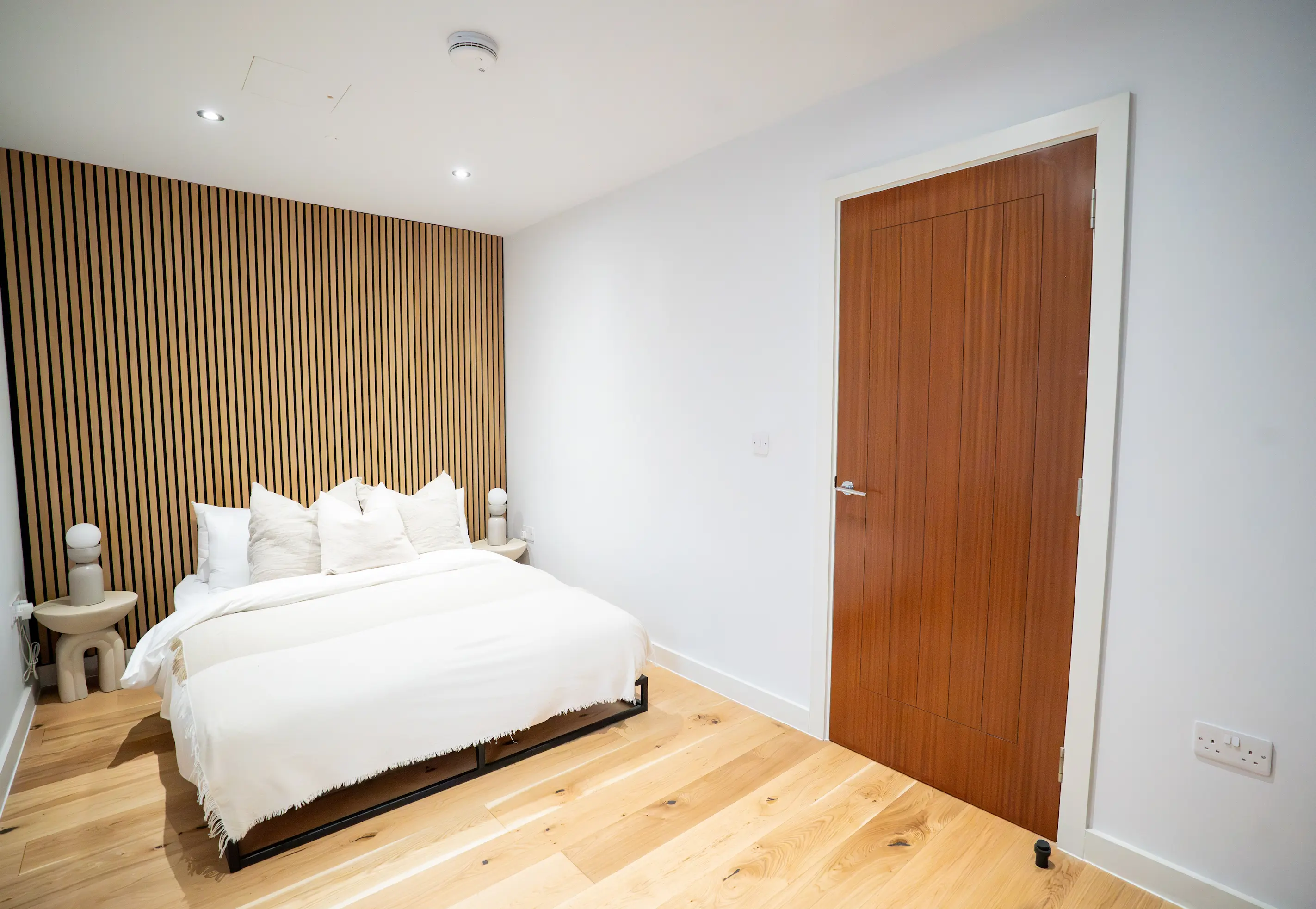 Townhouse West, City Centre – photo 16
