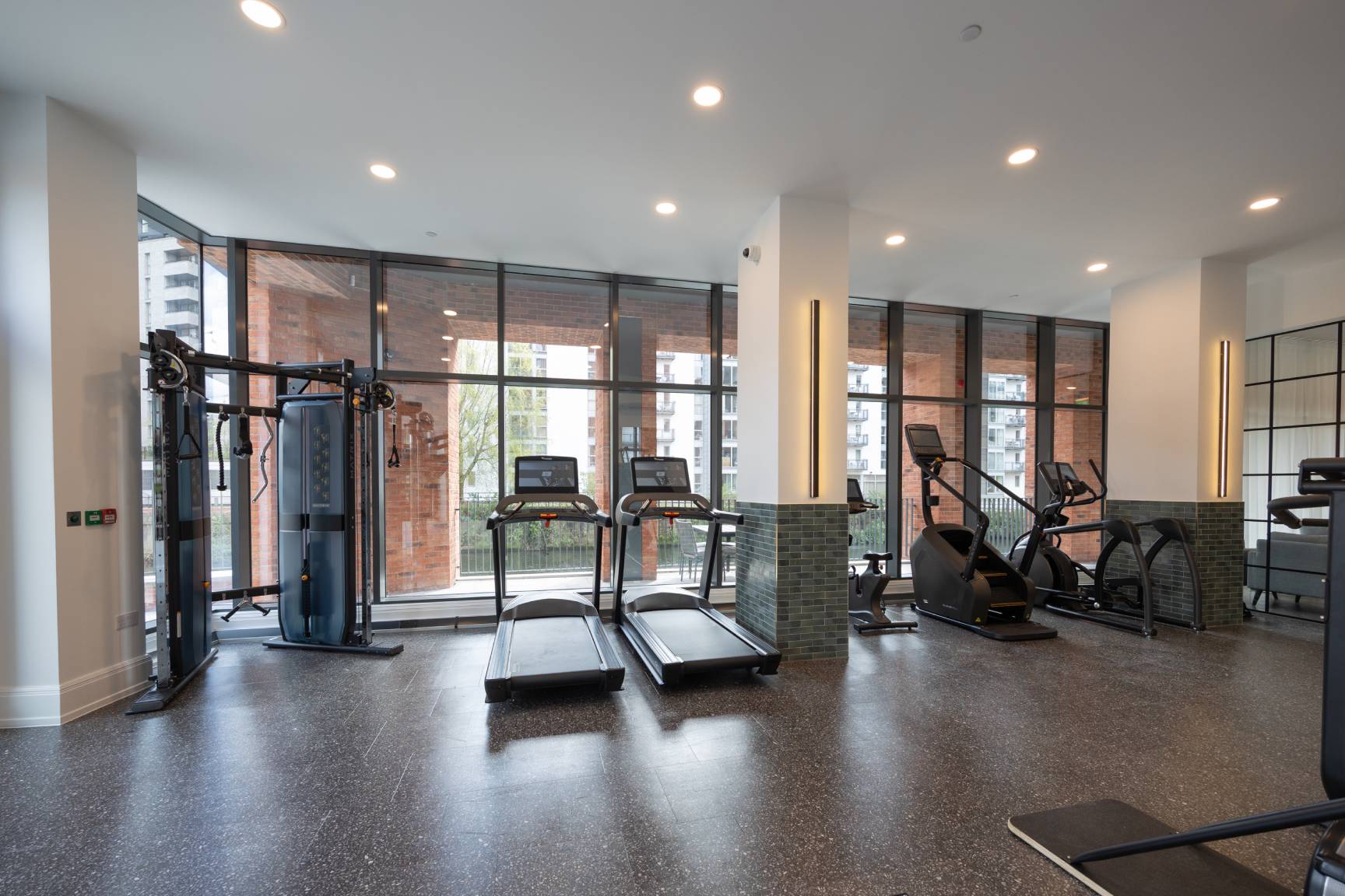 Alabaster Suite, Salford – photo 24