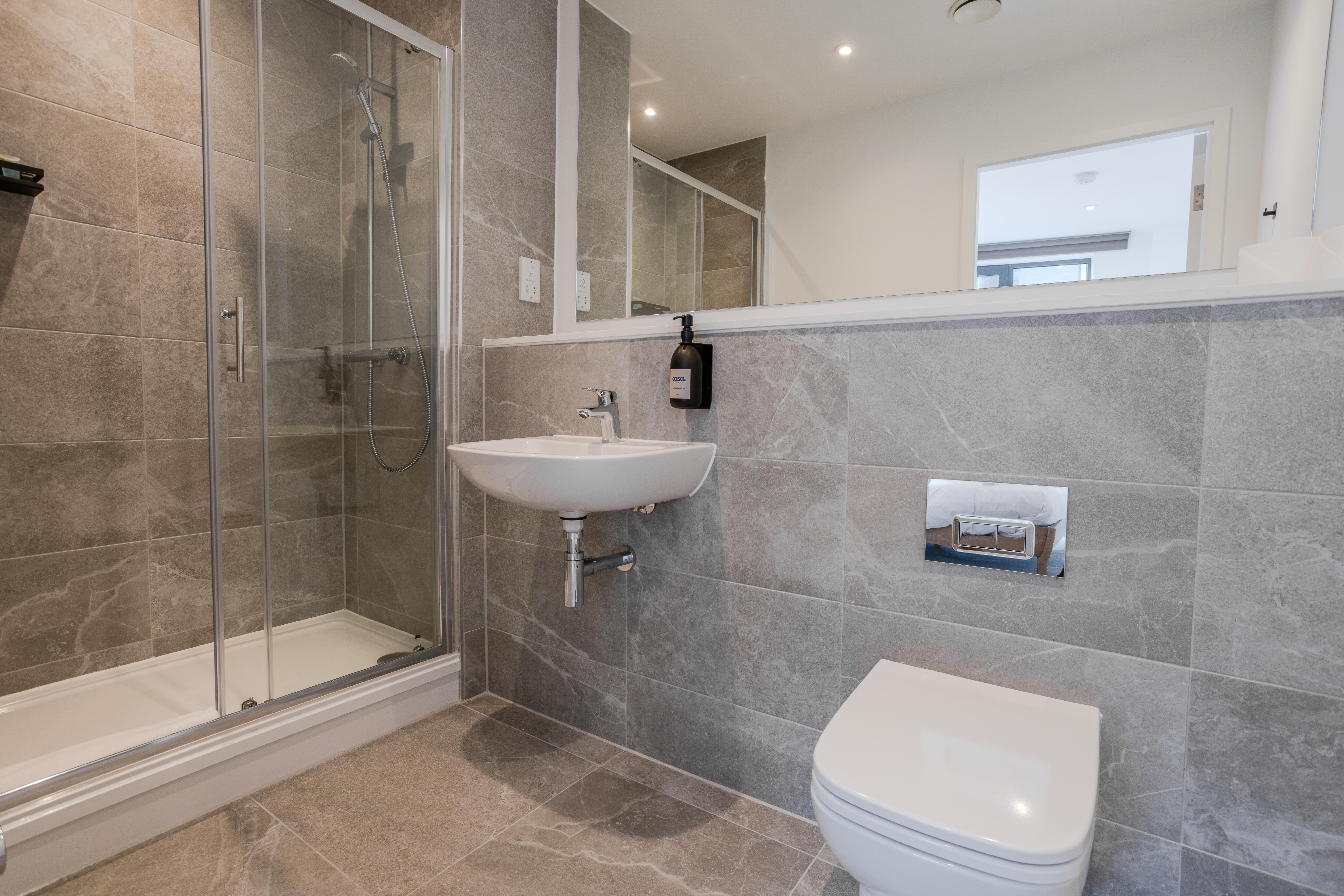 Alabaster Suite, Salford – photo 16