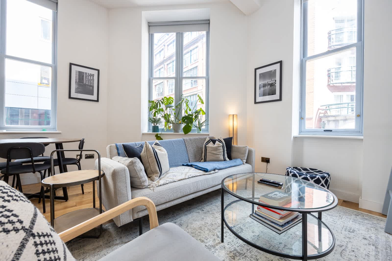 Azure Suite, City Centre – photo 8