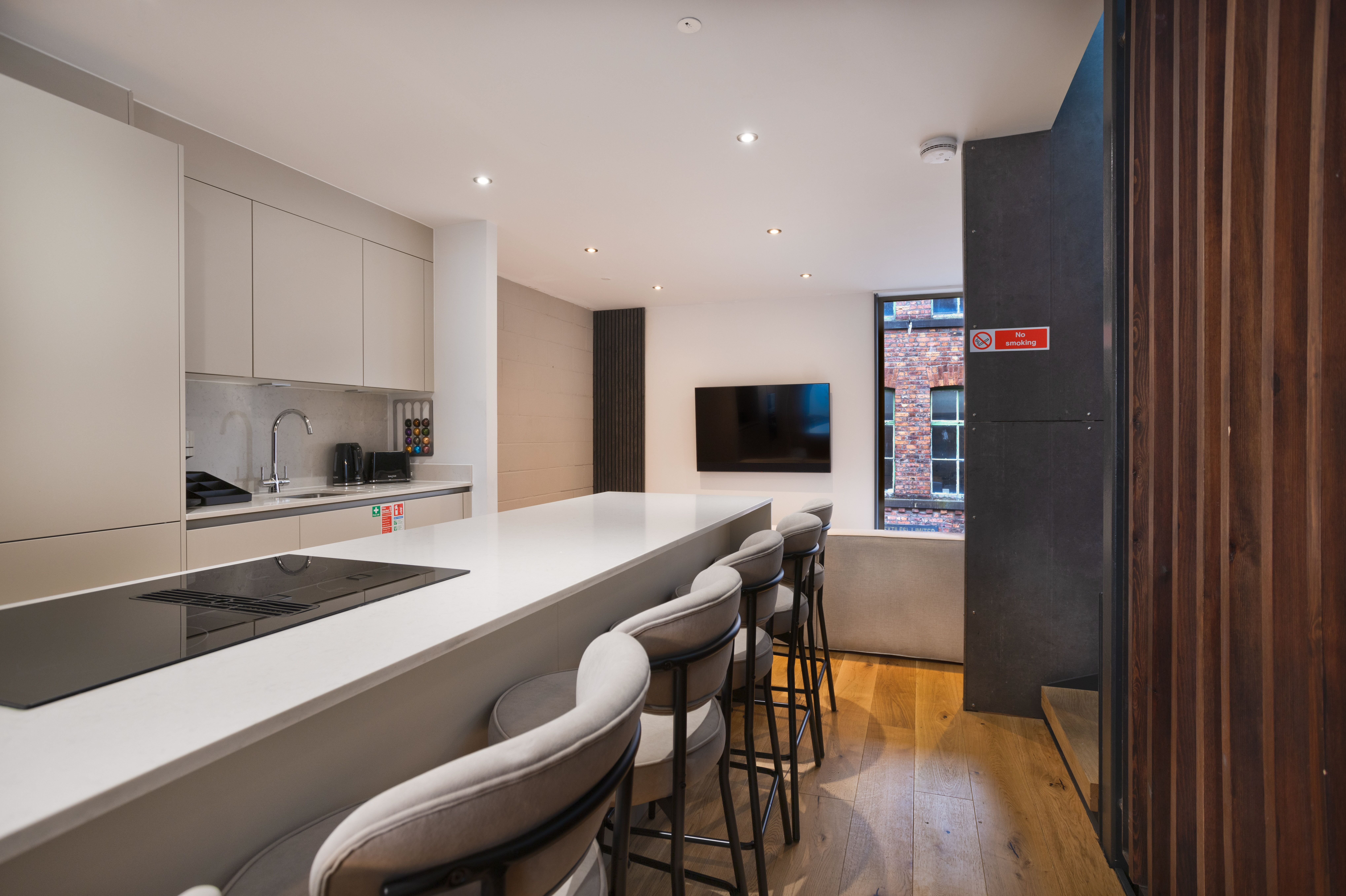 Townhouse East, City Centre – photo 16